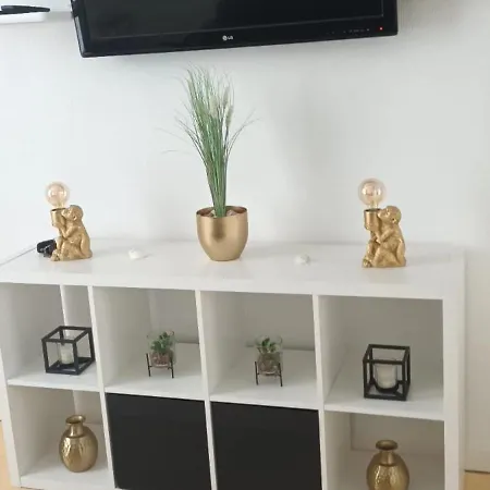 Maison-studio Compose D'une Cuisine, Un Salon Et Une Salle De Bain Apartment *